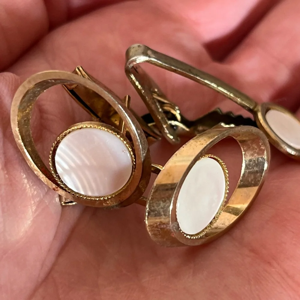 Vintage 1940’s Gold Art deco Mother of Pearl MCM oversized Cuff Link Set